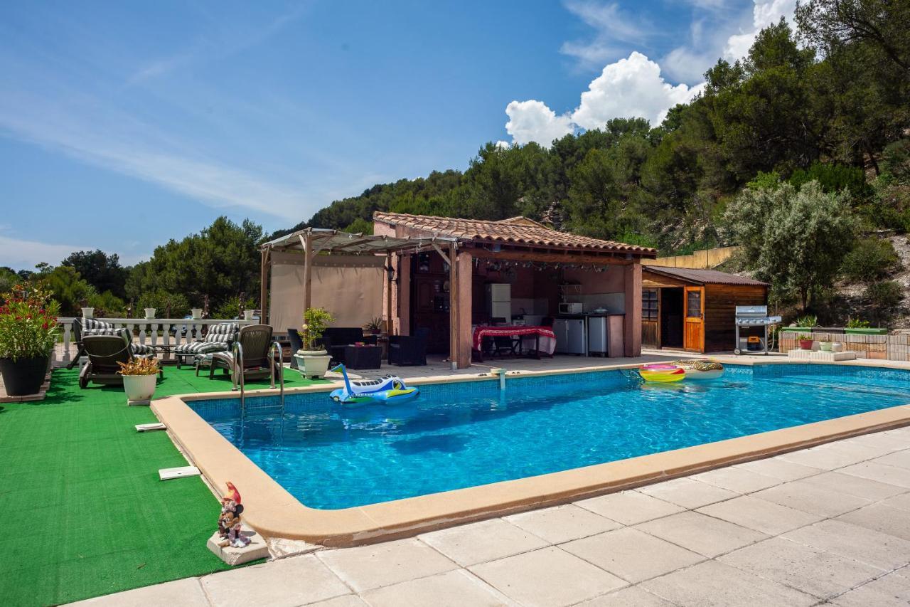Appartement Avec Piscine Et Cuisine Roquefort-la-Bédoule Kültér fotó